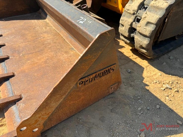 2023-jcb-2ts-7t-image-5