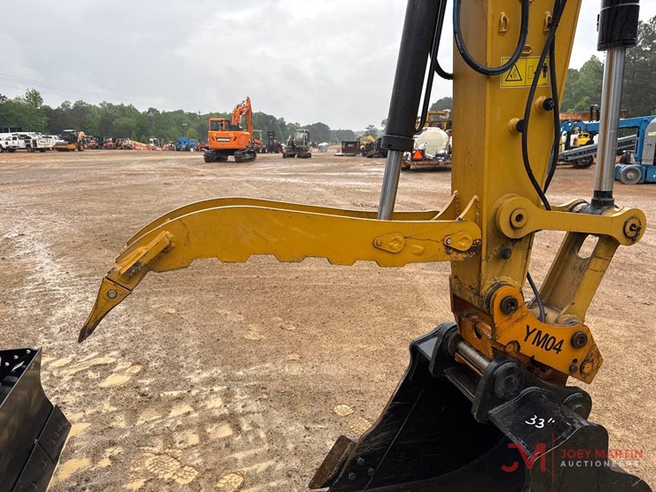 2025-caterpillar-307.5-image-8