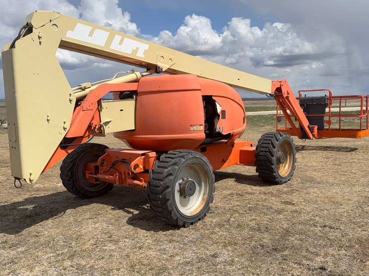 2006-jlg-600aj-image-3