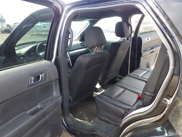 2015-ford-explorer-image-7