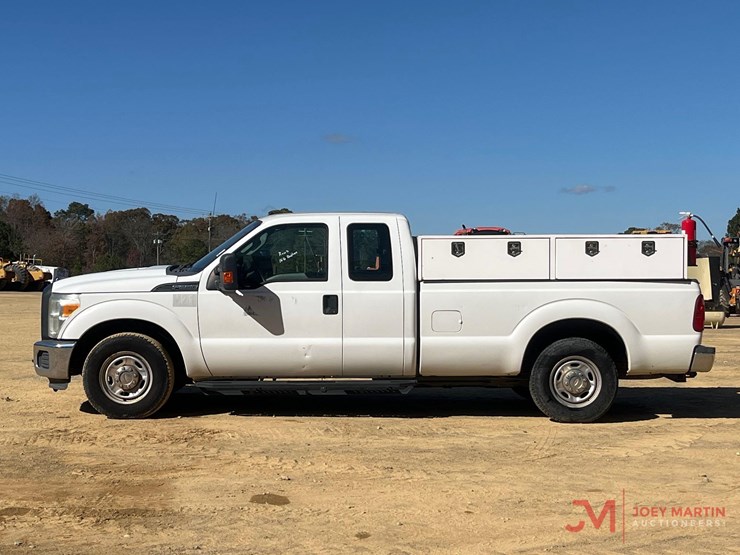 2013-ford-f250-xl-image-8