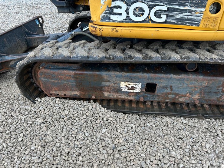 2019-deere-30g-image-17