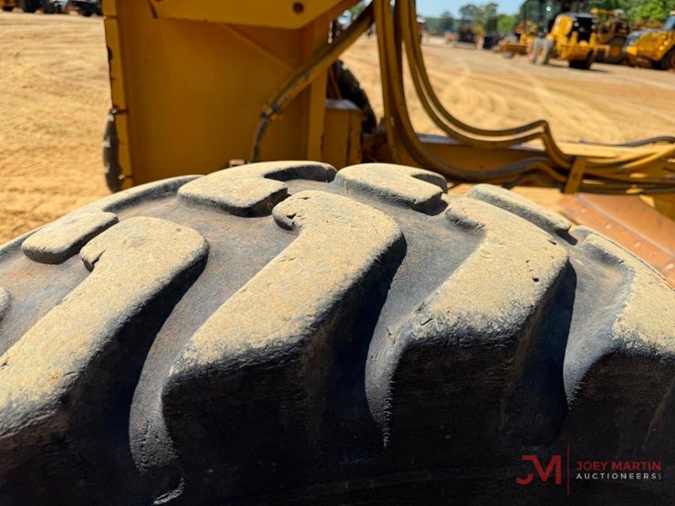 1996-caterpillar-140h-vhp-image-5