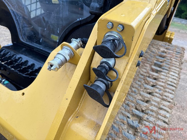 2023-caterpillar-259d3-image-6
