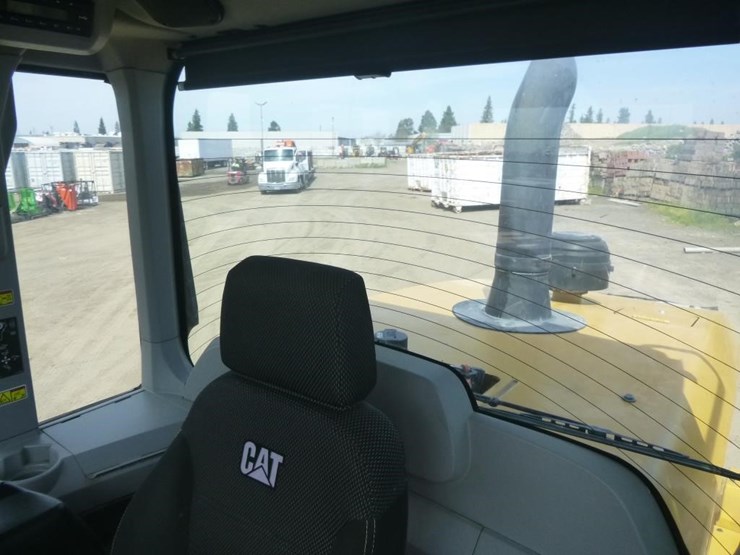 2022-caterpillar-930m-image-10