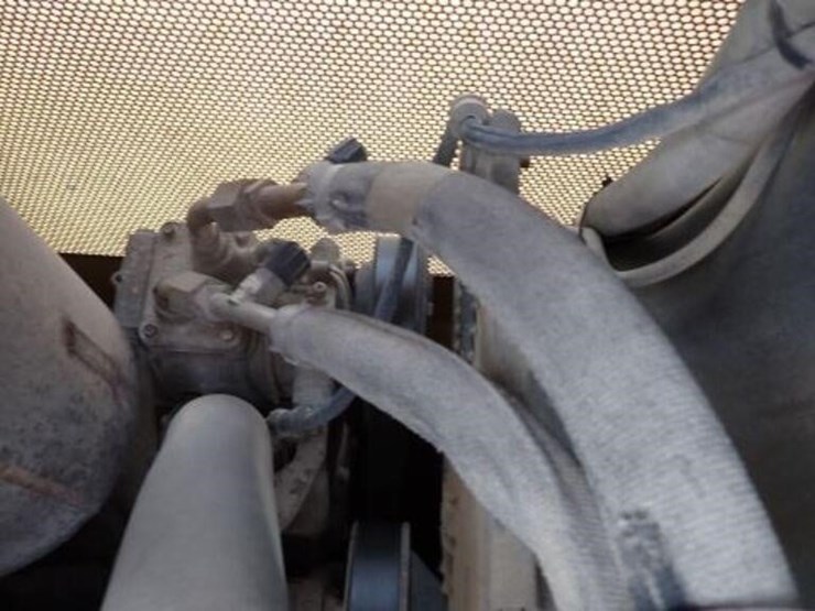 2002-deere-650h-lt-image-29