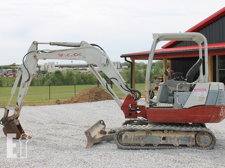 takeuchi-tb235-image-2