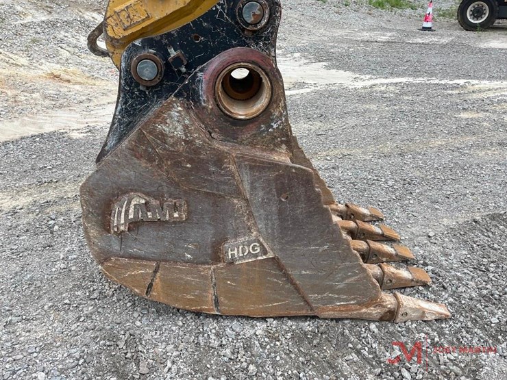 2019-caterpillar-320-image-24