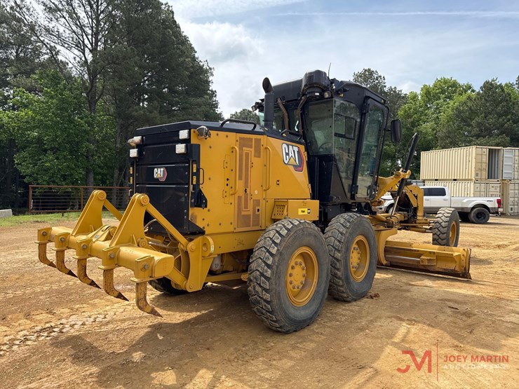 2021-caterpillar-120-image-2