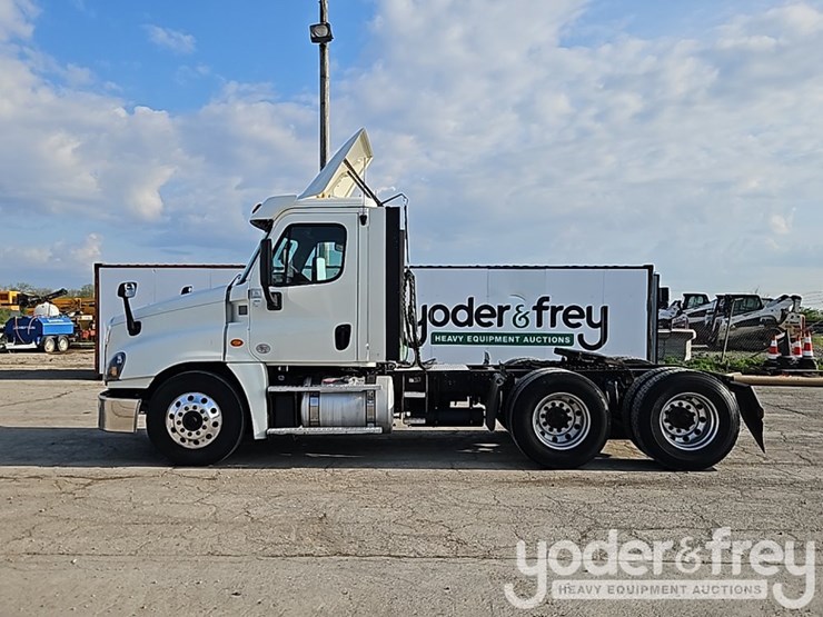 2019-freightliner-cascadia-125-image-3
