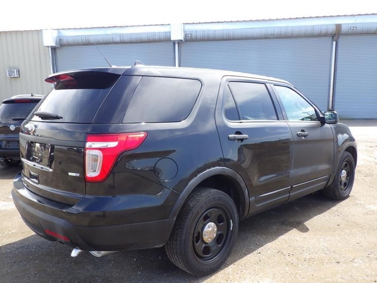 2014-ford-explorer-image-3