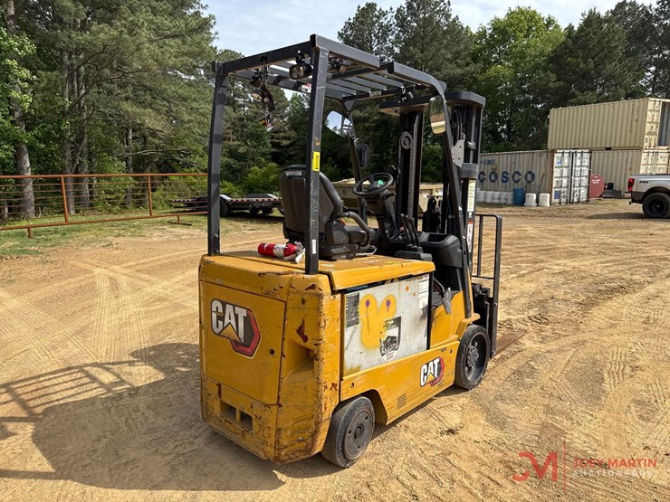 caterpillar-ec30n-image-2