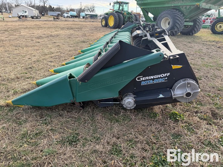 2009-geringhoff-rota-disc-12r30-folding-corn-head-image-8