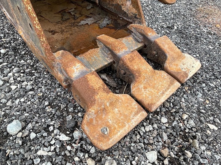 caterpillar-304.5-image-3