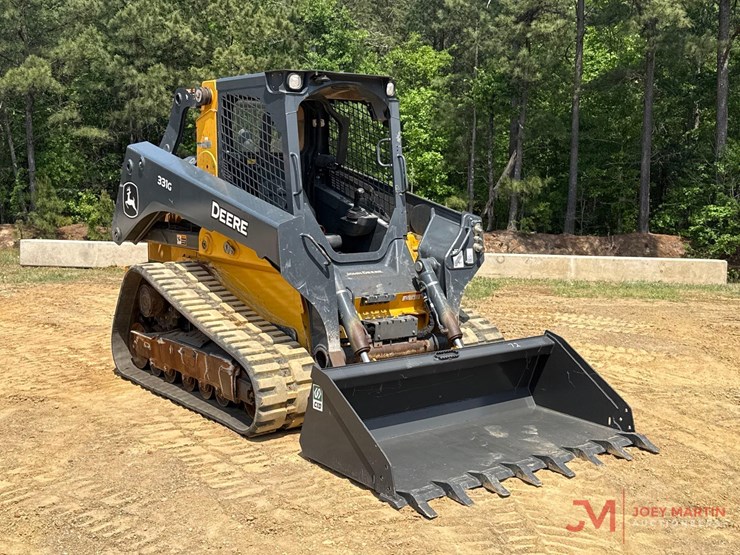deere-331g-image-1