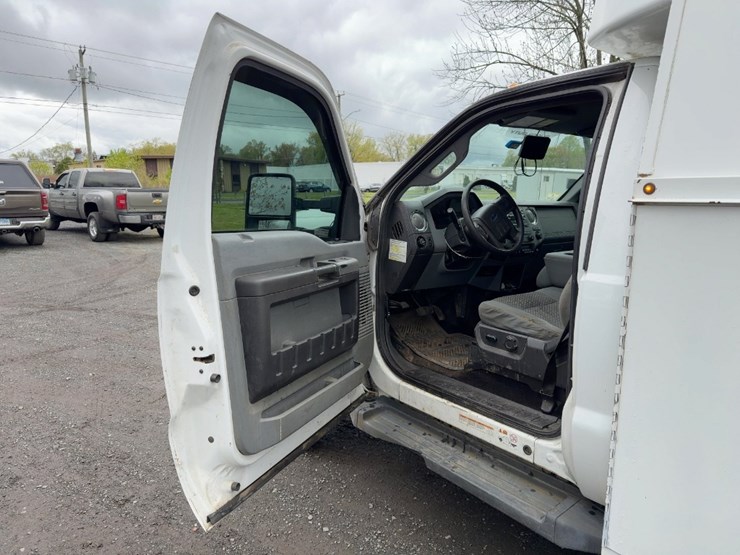 2015-ford-f450-xlt-image-24