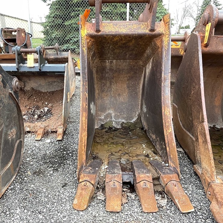 #5027 • Excavator Bucket