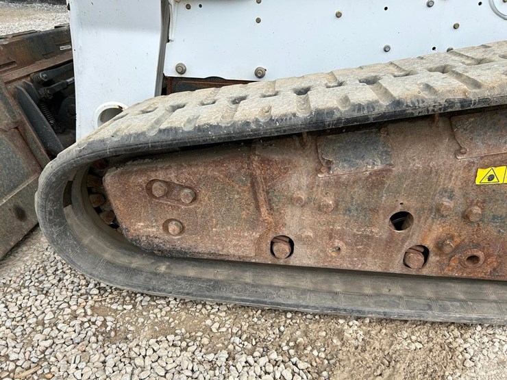 2017-bobcat-t870-image-18