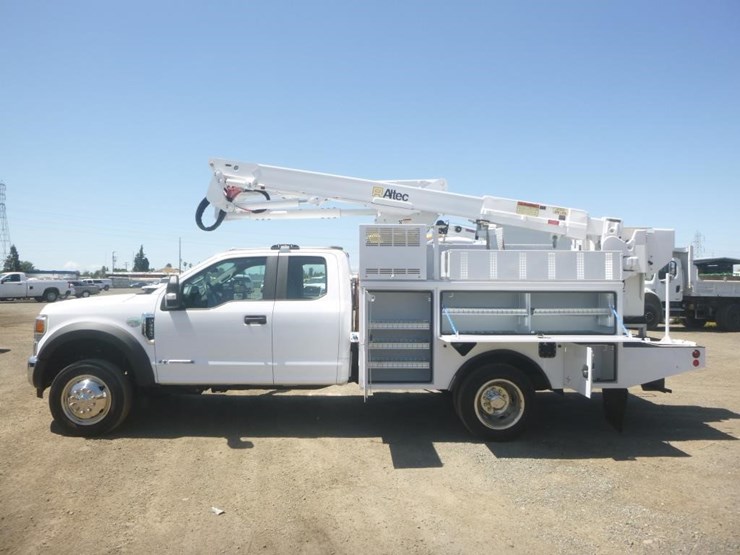2022-ford-f550-image-6