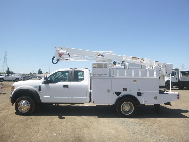 2022-ford-f550-image-5
