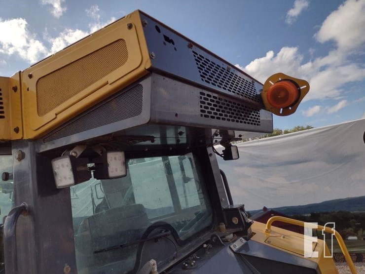 deere-1050-p-tier-image-41