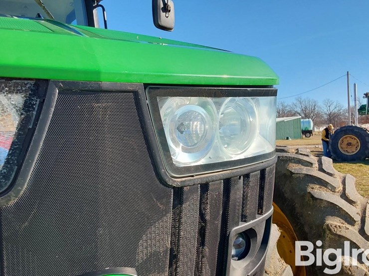 2012-john-deere-8335r-image-10
