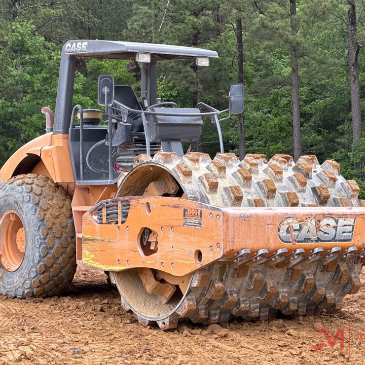 2015 CASE SV212