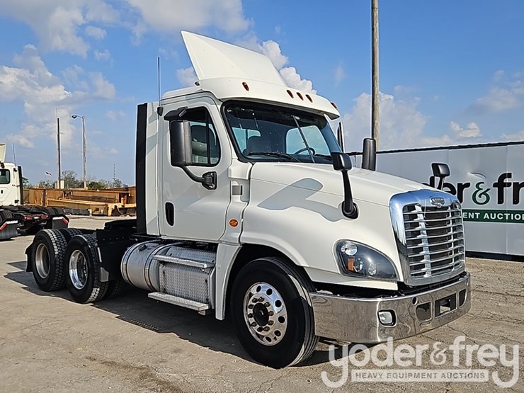 2019-freightliner-cascadia-125-image-7