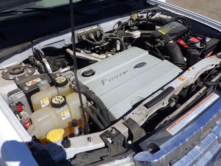 2008-ford-escape-image-12