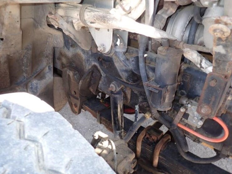 2012-caterpillar-ct660s-image-61