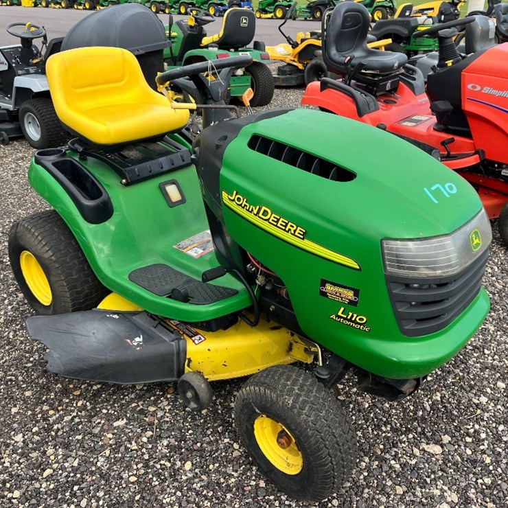JOHN DEERE L110