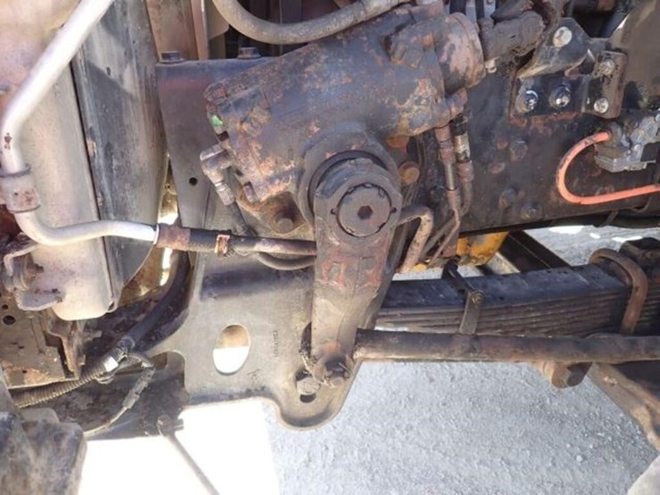2012-caterpillar-ct660s-image-54