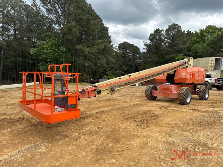 jlg-800s-image-2