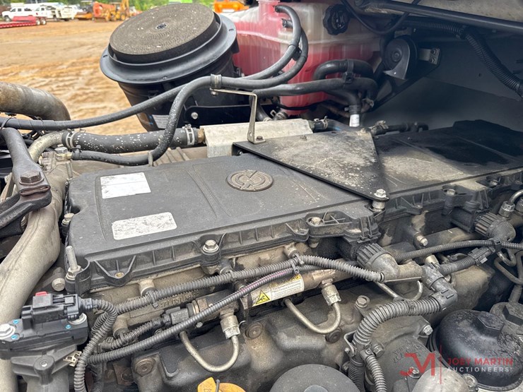 2016-freightliner-114sd-image-20