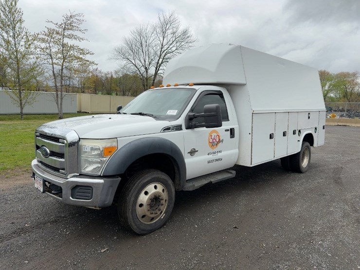2015-ford-f450-xlt-image-1