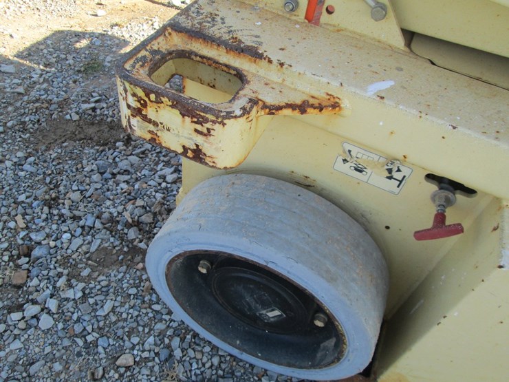 2013-jlg-3248rs-image-13