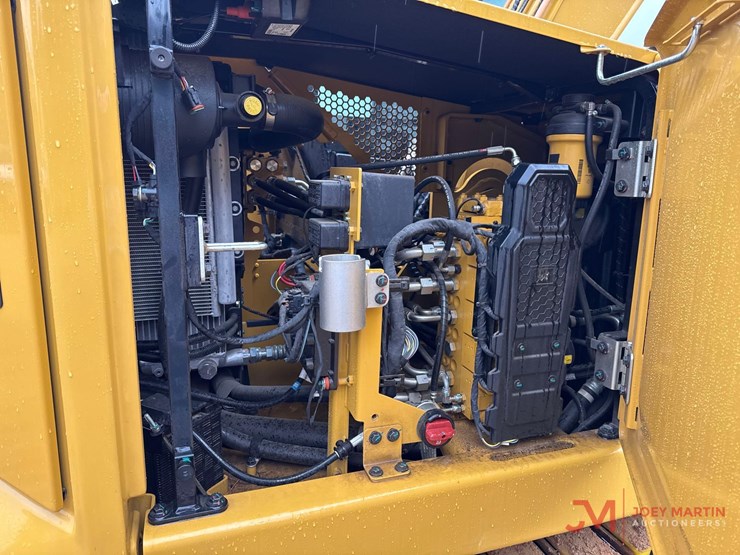 2025-caterpillar-307.5-image-5