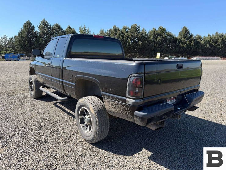 2000-dodge-ram-2500-image-3