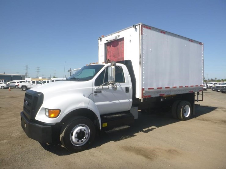 2012-ford-f650-image-1