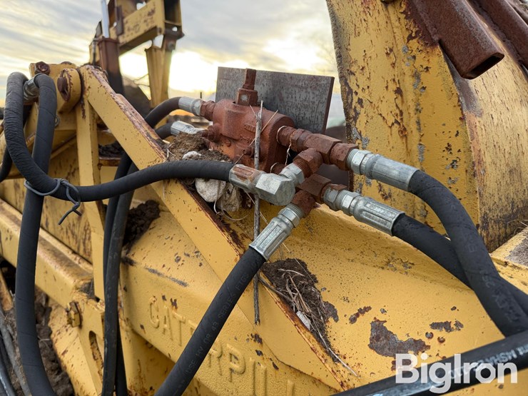 caterpillar-pull-type-scraper-image-19