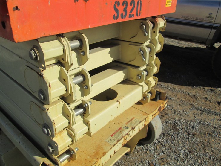 2013-jlg-3248rs-image-10