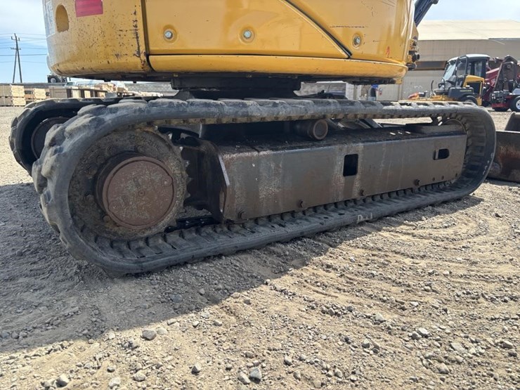 2006-deere-27d-image-22