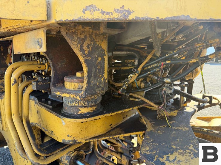 caterpillar-926e-image-40