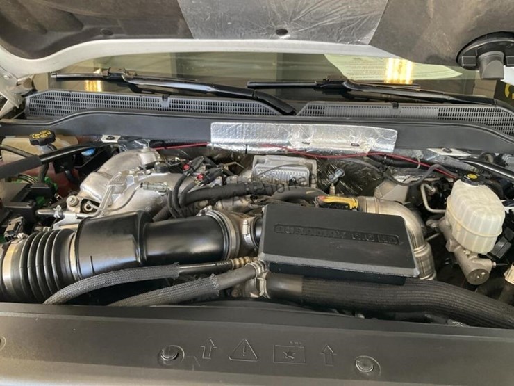 2018-chevrolet-silverado-2500hd-image-10