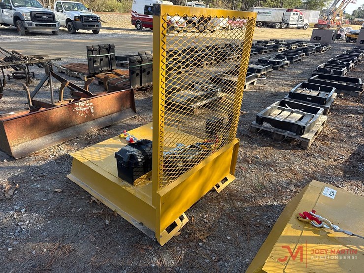 12,000-lb-winch-skid-steer-attachment-image-3