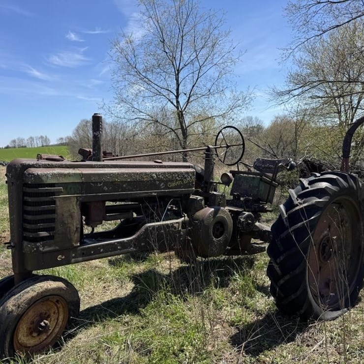 JOHN DEERE B