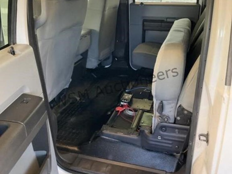 2014-ford-f550-image-28