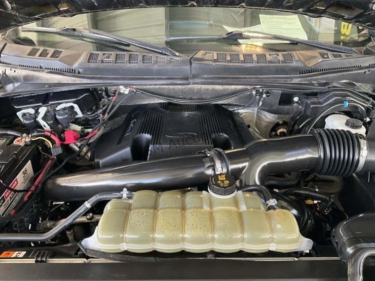 2020-ford-f150-image-11