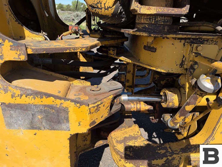 caterpillar-926e-image-16