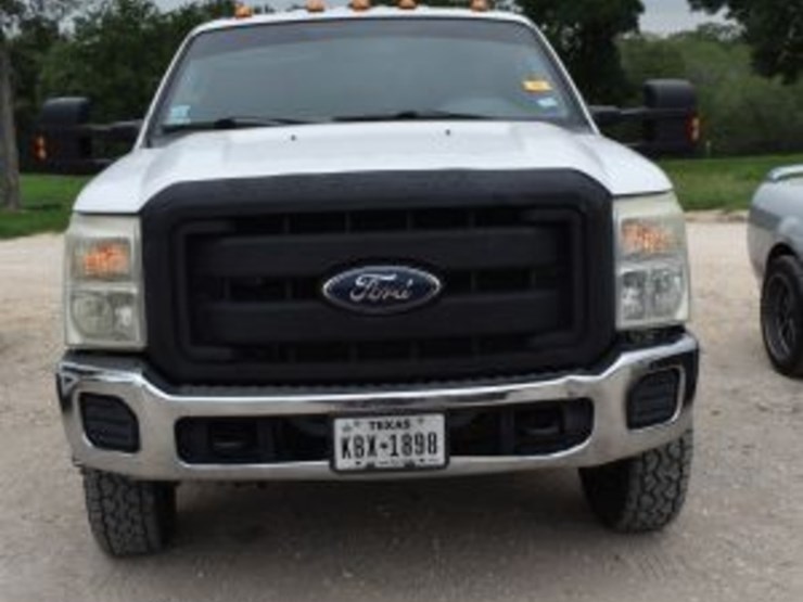 2015-ford-f350-image-15